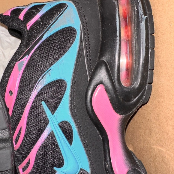 Nike Air Max Plus (Men Size 8, Women Size 10) ( Worn 3 times) - Picture 4 of 6